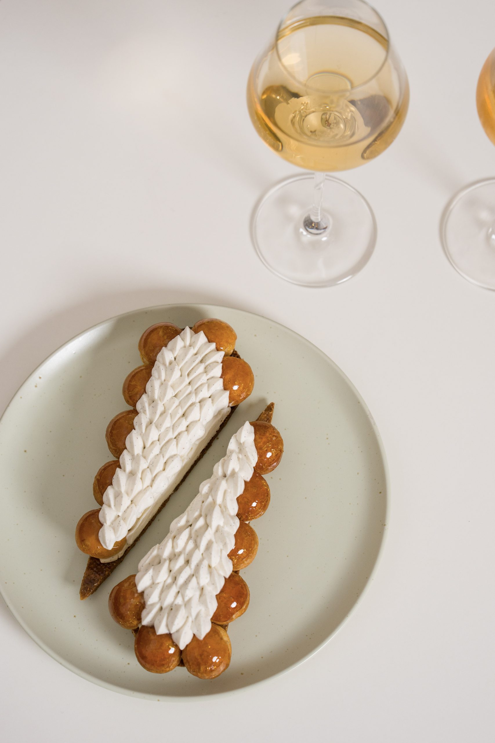 Le Saint-Honoré intensément Vanille - Vue 2 - NEJA Pâtisserie