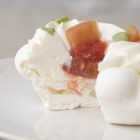 Pavlova Rhubarbe NEJA Pâtisserie Lille Vue 2